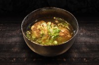 黒毛和牛テールスープ税抜 880円（税込 968円）